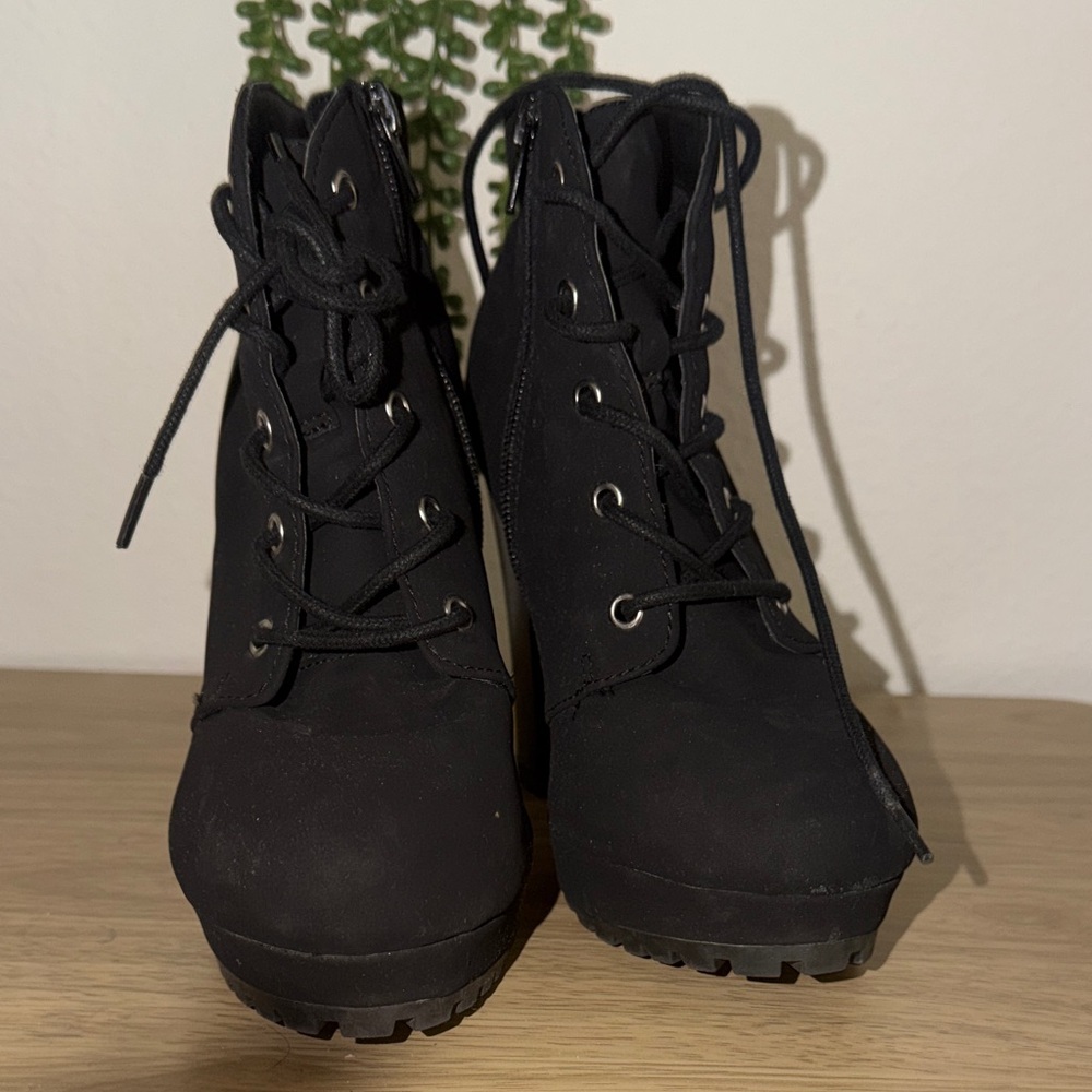 Report Black Lace-Up Boots for Women